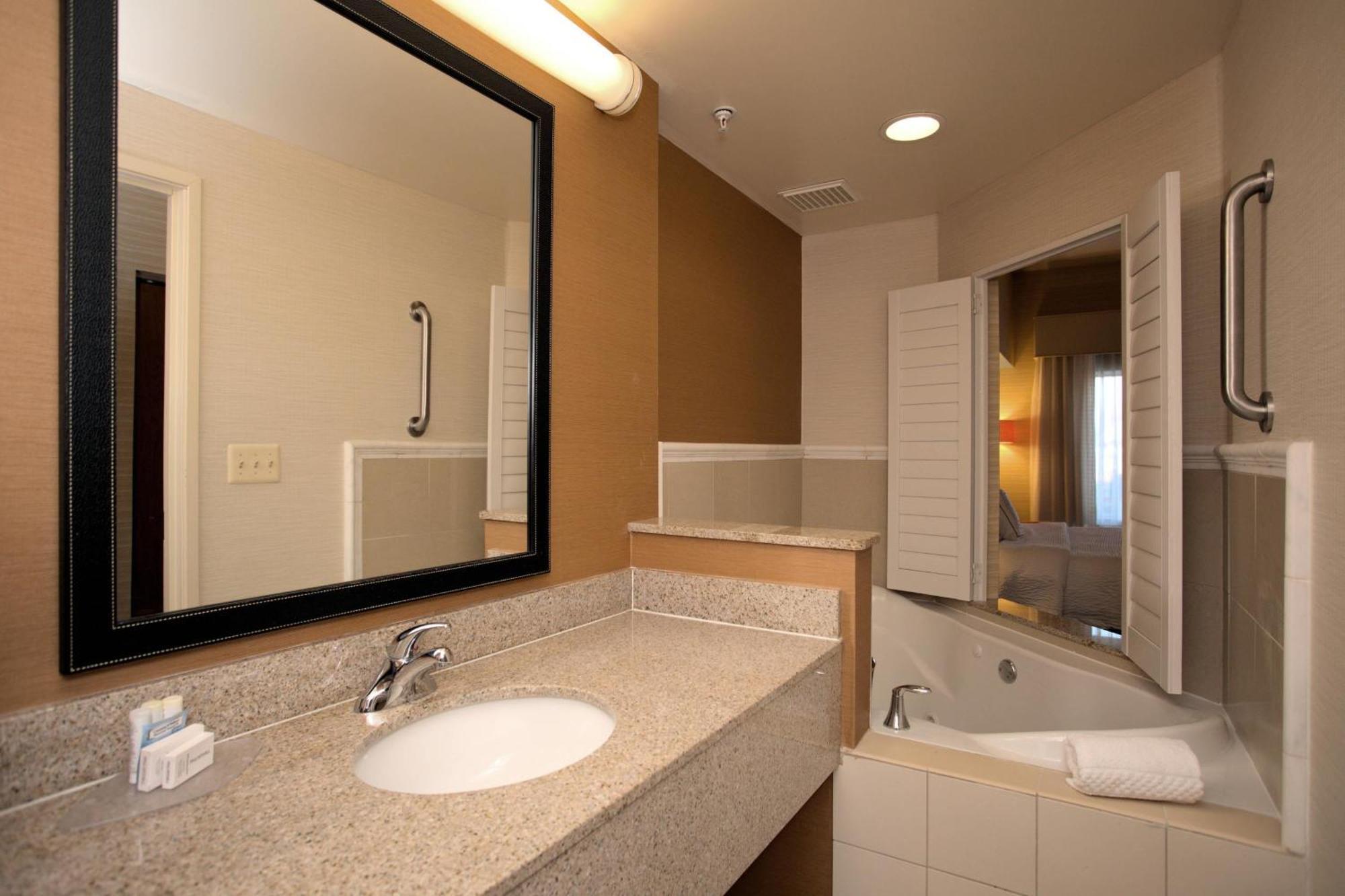 Fairfield Inn & Suites By Marriott Edison - South Plainfield Exterior foto